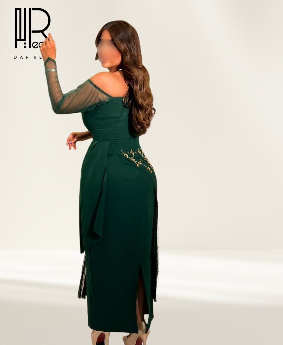 فستان "زمرد الريم" المطرز بالكريستال فستان "زمرد الريم" المطرز بالكريستال