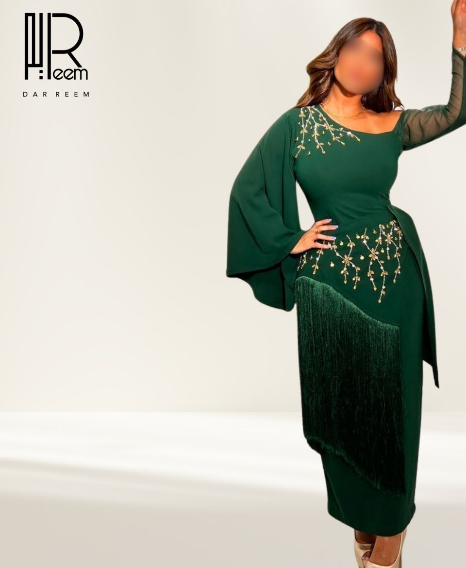 فستان "زمرد الريم" المطرز بالكريستال فستان "زمرد الريم" المطرز بالكريستال