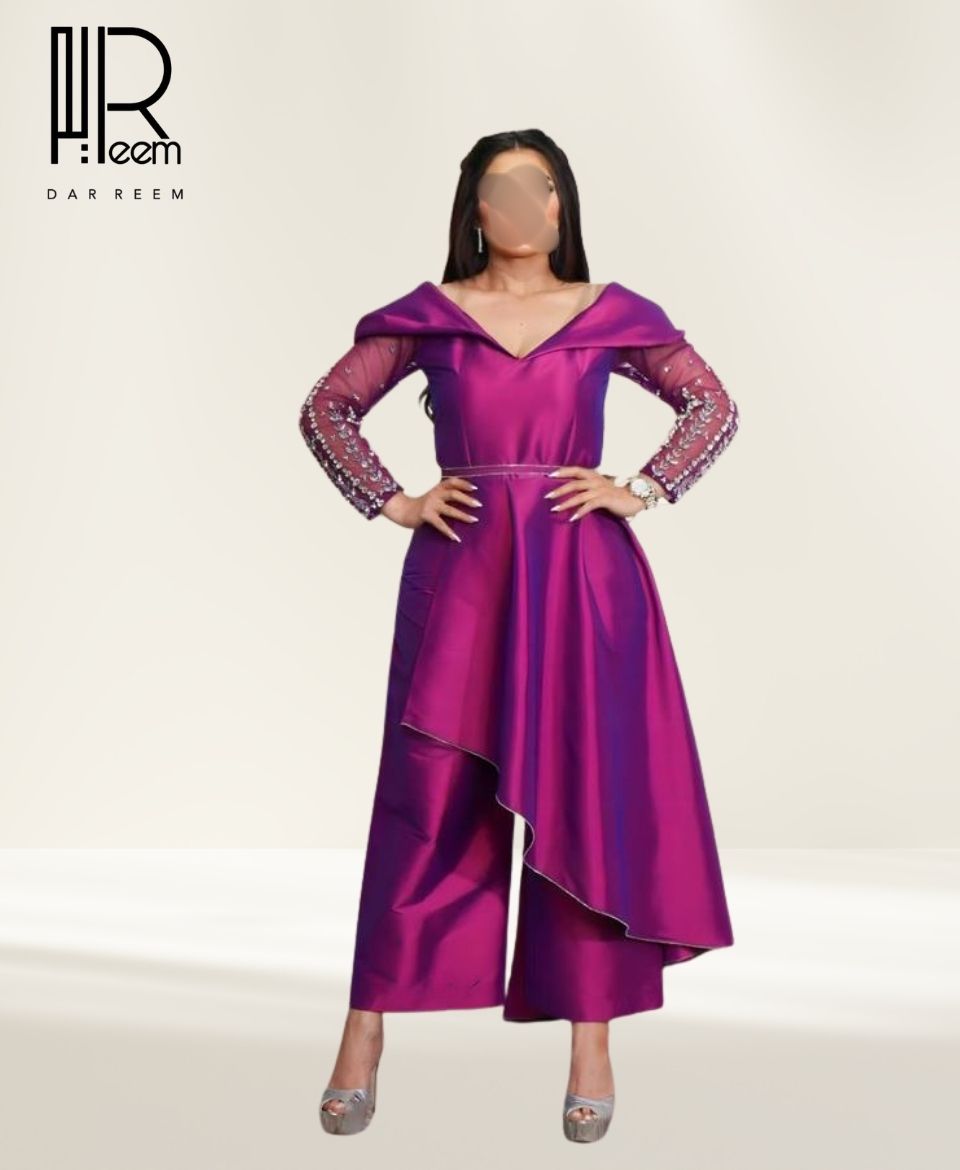 فستان "أميرة الريم" البنفسجي المطرز بالكريستال فستان "أميرة الريم" البنفسجي المطرز بالكريستال